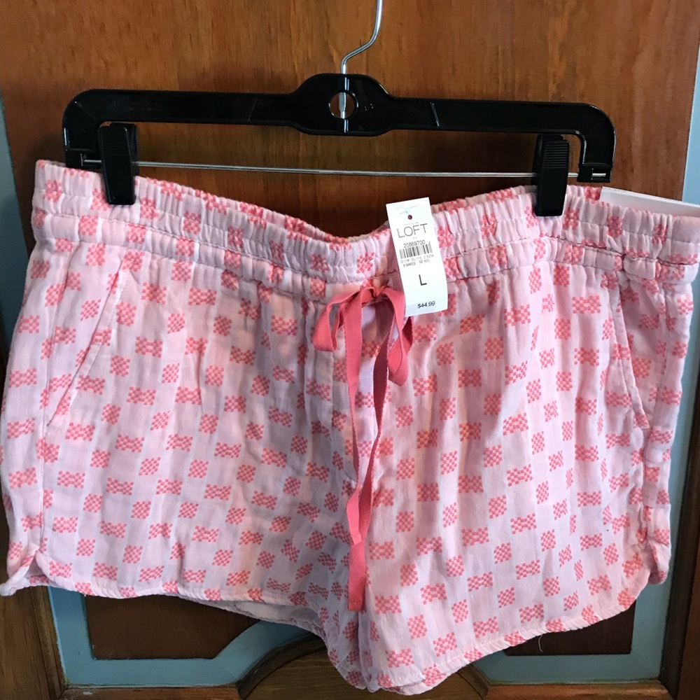 Loft Shorts NWT size Large